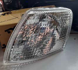 VW PASSAT 97-00 ΓΩΝΙΑ ΦΛΑΣ ΛΕΥΚΗ ΑΡ ΜΠΑΜΠΟΥΡΗΣ