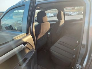 Isuzu D-Max 2013-thumb-9