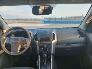 Isuzu D-Max 2013-thumb-13