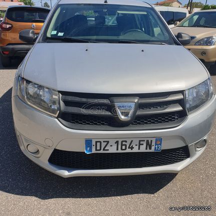 Dacia Sandero '16 music