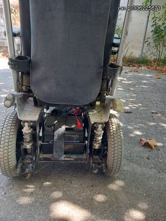Ηλεκτρικό αναπηρικό αμαξιδιο