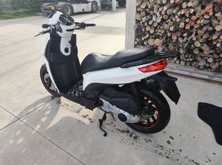 Piaggio Carnaby 300 2012
