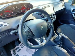 Peugeot 208 2015 1.2 VTi Style-thumb-14
