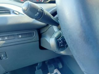 Peugeot 208 2015 1.2 VTi Style-thumb-21