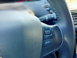 Peugeot 208 2015 1.2 VTi Style-thumb-22