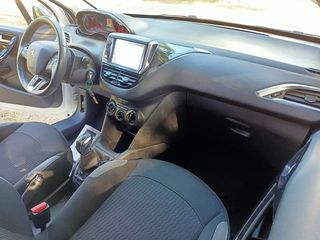 Peugeot 208 2015 1.2 VTi Style-thumb-16