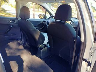Peugeot 208 2015 1.2 VTi Style-thumb-28