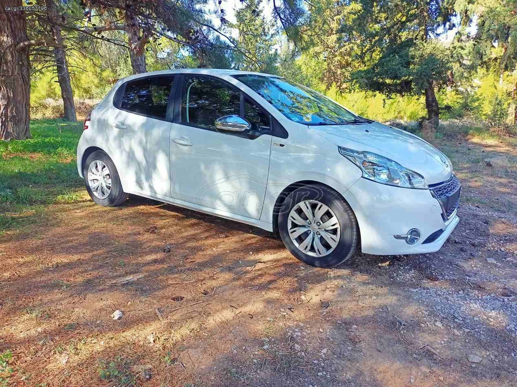 Peugeot 208 2015 1.2 VTi Style