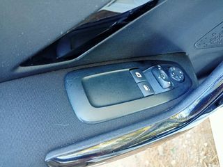 Peugeot 208 2015 1.2 VTi Style-thumb-19