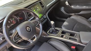 Renault Megane 2016 Bose-thumb-44