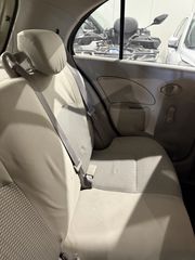 Nissan Micra 2015-thumb-5