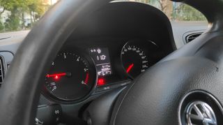 Volkswagen Polo 2015-thumb-4