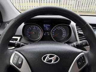 Hyundai i 30 2012 DIESEL-thumb-13
