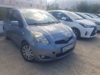 Toyota Yaris 2010 1.4  DIESEL-thumb-4