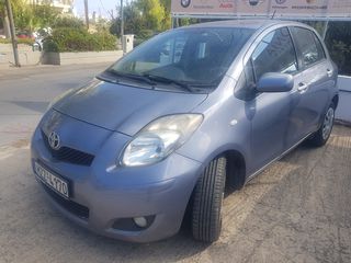 Toyota Yaris 2010 1.4  DIESEL-thumb-3