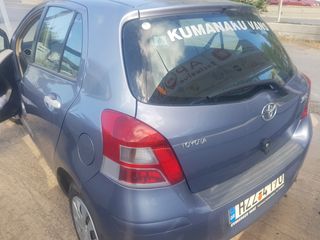 Toyota Yaris 2010 1.4  DIESEL-thumb-2