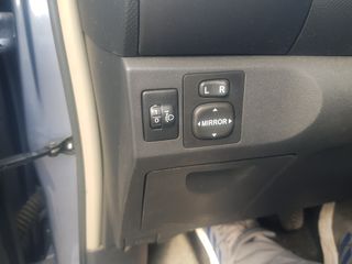 Toyota Yaris 2010 1.4  DIESEL-thumb-9
