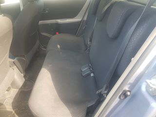 Toyota Yaris 2010 1.4  DIESEL-thumb-13