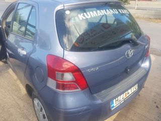 Toyota Yaris 2010 1.4  DIESEL-thumb-6