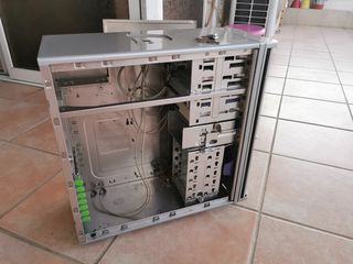Thermaltake Aluminum Midi Tower Case-thumb-1