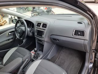 Volkswagen Polo 2015 CROSS-NAVI-BOOK SERVICE-thumb-35