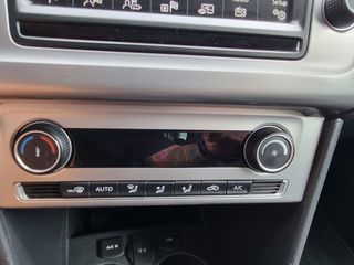 Volkswagen Polo 2015 CROSS-NAVI-BOOK SERVICE-thumb-31