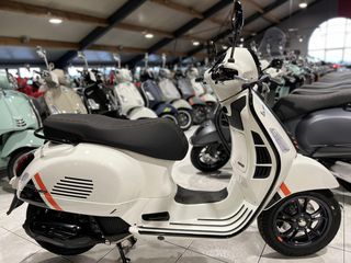 Vespa GTS 300 '23 SUPERSPORT ΔΩΡΕΑΝ ΑΞΕΣΟΥΑΡ 730€ Ή 30 ΑΤΟΚΕΣ ΔΟΣΕΙΣ