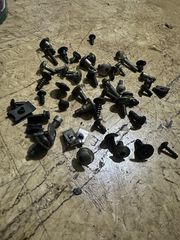 Βίδες για fairing κομπλέ σετ Yamaha tdm 900 850 YZF r1 r6 fzr 600 1000 Suzuki dl 650 1000 v strom Gsxr 600 750 1000 Honda xl 1000 v varadero cbr rr 600 1000 steed 400 600 750 Kawasaki z 750 1000 Ninga