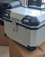TOP BOX 45L SILVER //  ΤΕΤΡΑΓΩΝΗ ΒΑΛΙΤΣΑ 45 ΛΙΤΡΩΝ (ΤΥΠΟΥ ΑΛΟΥΜΙΝΙΟΥ) ME ΜΑΞΙΛΑΡΙ-thumb-4