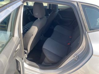 Seat Ibiza 2018-thumb-23