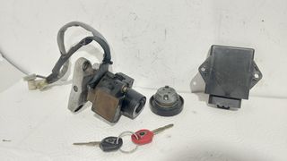 Κεντρικός διακόπτης κομπλέ από YAMAHA TMAX500 2008-2011 (4B5-W8250-12)-thumb-2