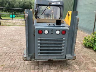 Εκσκαφάκι (διαβολάκι) Gehl 2019 R135-thumb-4