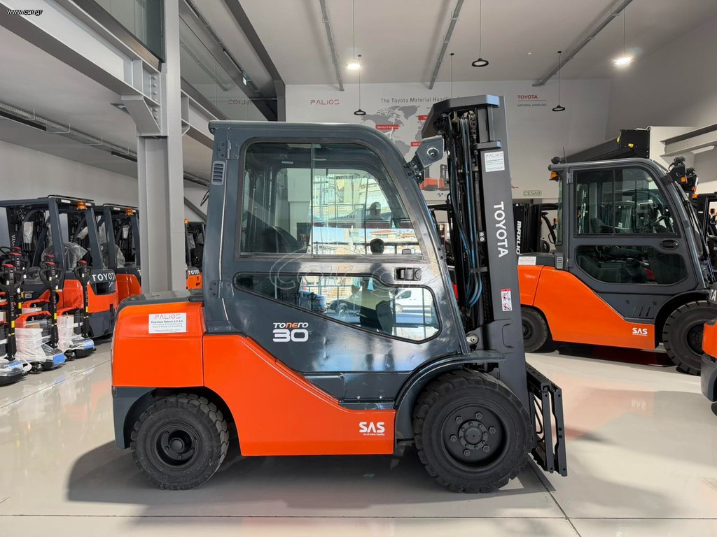 Toyota 2013 02-8FDF30