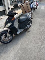 Aprilia SportCITY 125    ΓΙΑ ΑΝΤΑΛΑΚΤΙΚΑ-thumb-1