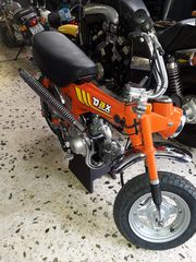 Honda Dax ST 50 1979-thumb-11