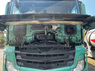 Mercedes-Benz 2014 1945 Euro 6 Retarder-thumb-3