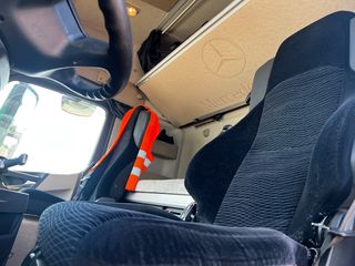 Mercedes-Benz 2014 1945 Euro 6 Retarder-thumb-5