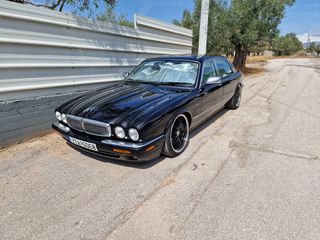 Jaguar XJ8 1999-thumb-6