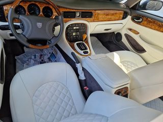 Jaguar XJ8 1999-thumb-13