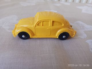 VW BEETLE No 29, TOMTE LAERDAL, yellow plastic, vintage. Made in Norway.