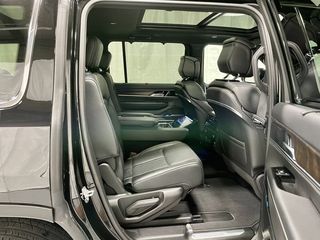 Jeep Wagoneer 2023-thumb-15