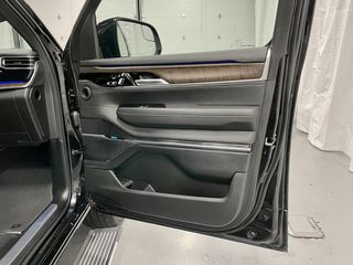 Jeep Wagoneer 2023-thumb-38