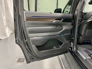 Jeep Wagoneer 2023-thumb-40