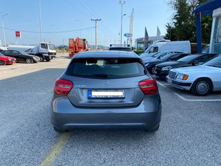 Mercedes-Benz A 180 2016-thumb-3