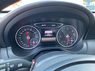 Mercedes-Benz A 180 2016-thumb-7