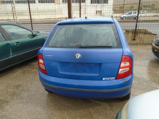 Skoda Fabia 2004-thumb-2