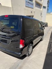 Nissan NV 200 2015-thumb-5