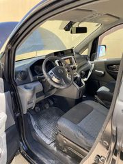 Nissan NV 200 2015-thumb-9