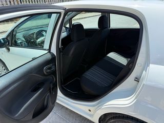 Fiat Punto 2011 1,2 EVO-thumb-9