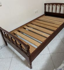 Κρεβάτι ξύλινο από μασίφ ξύλο